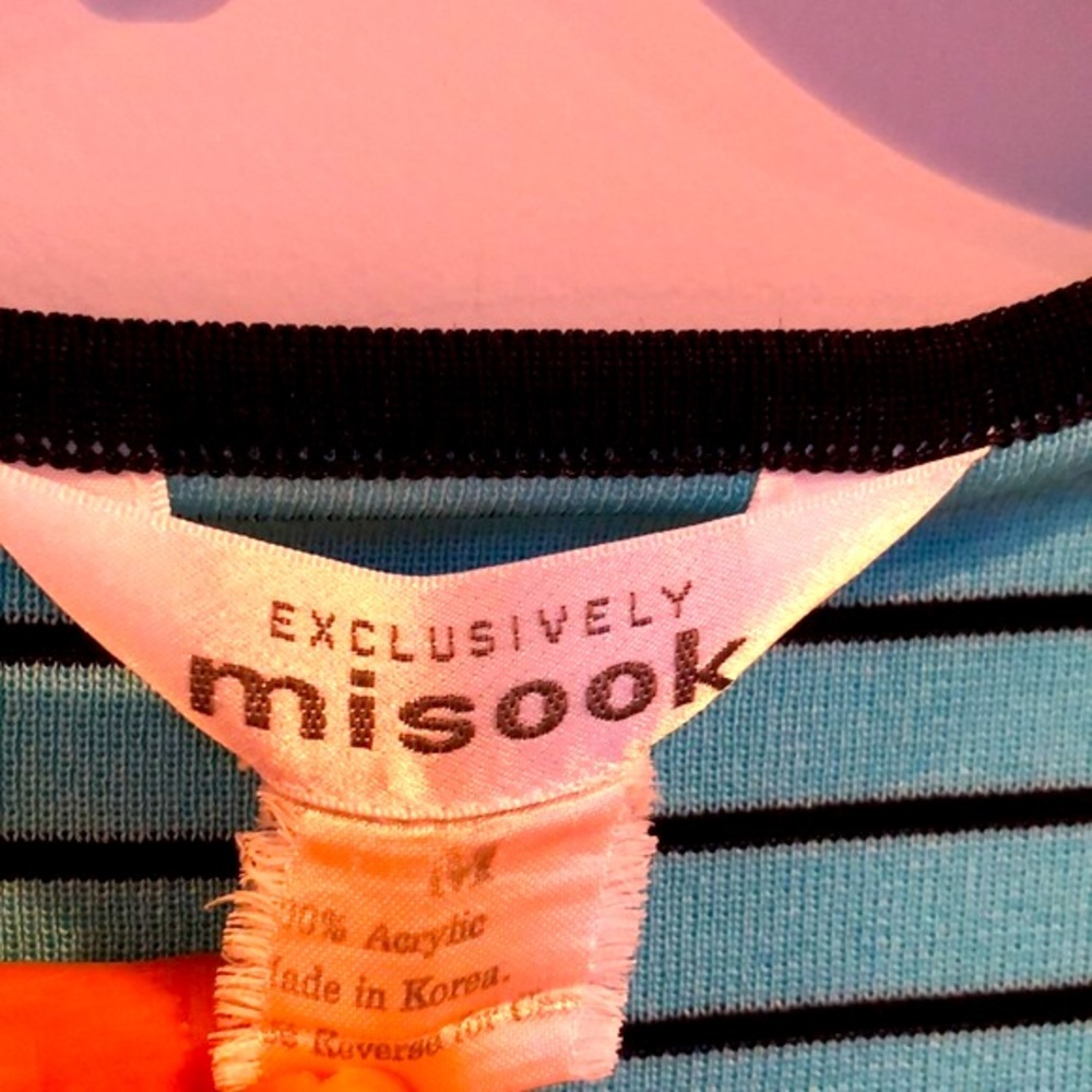 Exclusively Misook stripped sweater top M last price drop - Picture 3 of 6